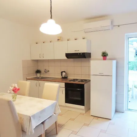 Apartments Jelena Pag Town Zewnętrze zdjęcie