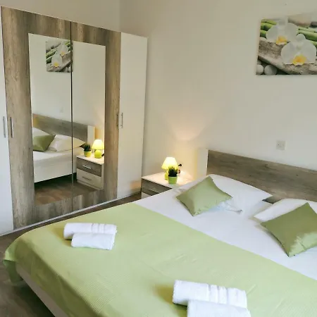 Apartments Jelena Pag Town Zewnętrze zdjęcie