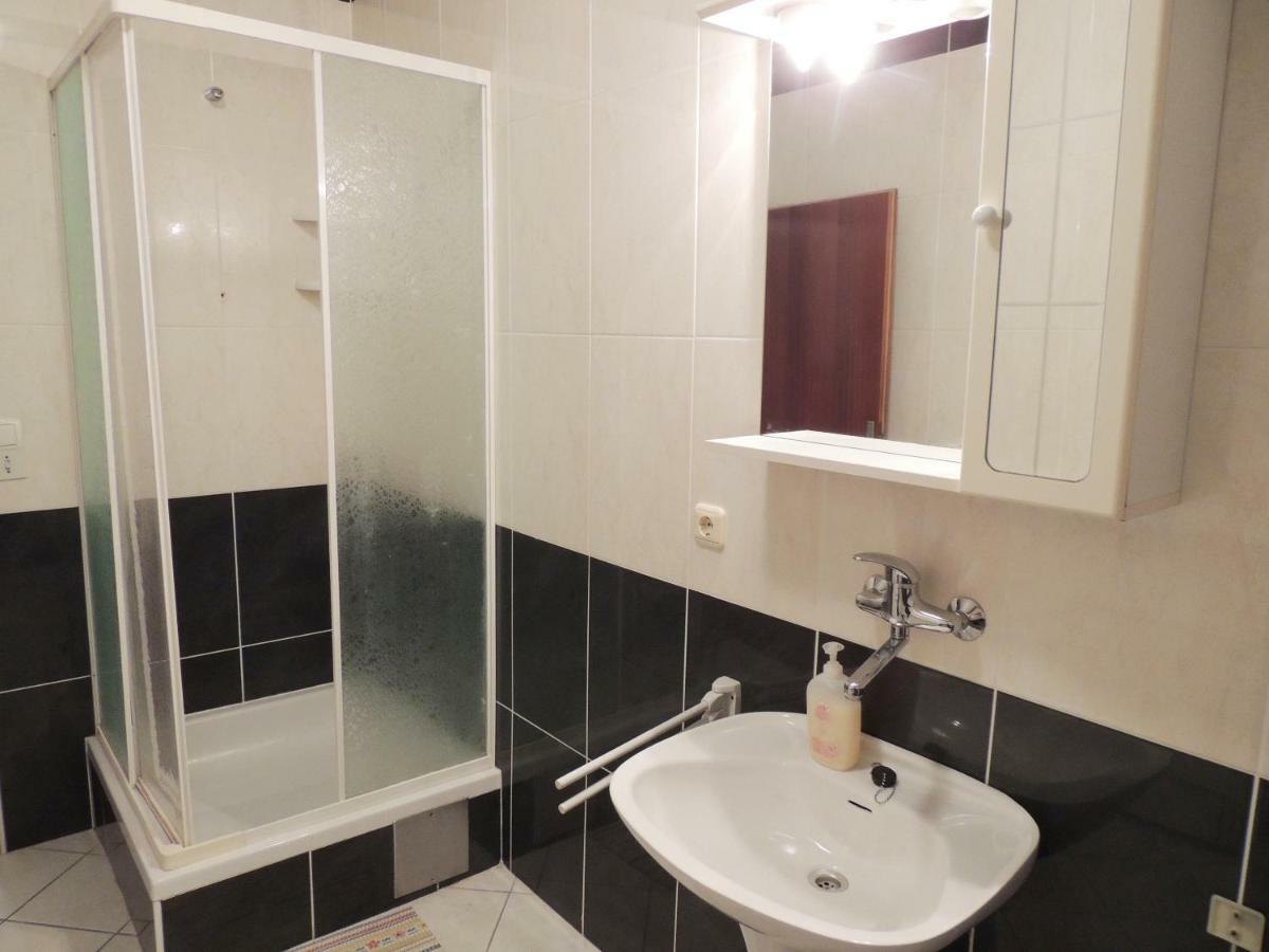 Jelena Apartment Pag Town